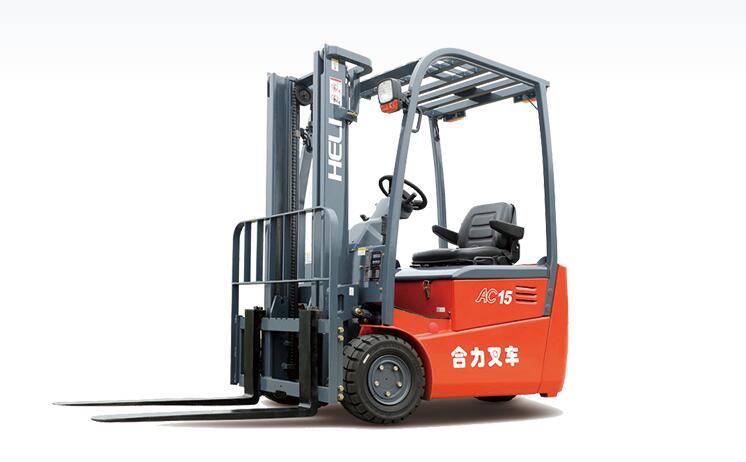 北京叉車(chē)公司夏季內(nèi)燃叉車(chē)保養(yǎng)操作注意事項(xiàng)